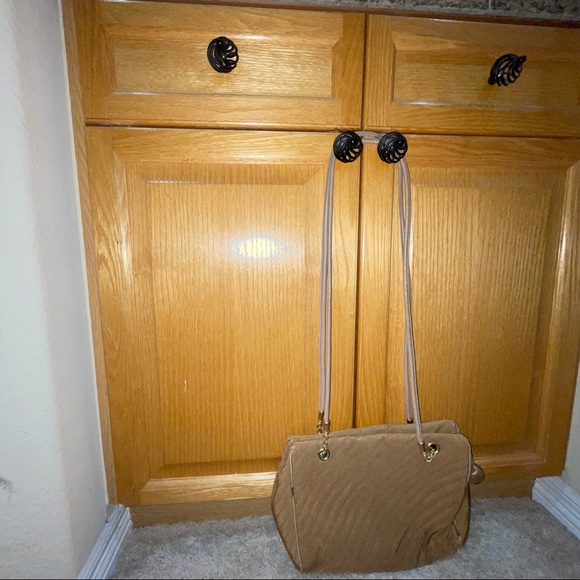 IMPERFECT $10 SALE: Authentic Vintage BALLY Tan Shoulder Bag - Picture 3 of 7